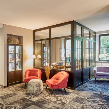 hmw_fcom_hotel_reception02