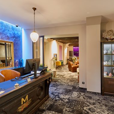 hmw_fcom_hotel_reception03